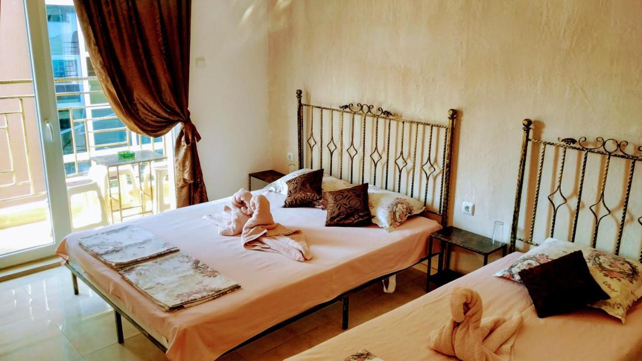 Dracena Guesthouse Ravda Buitenkant foto