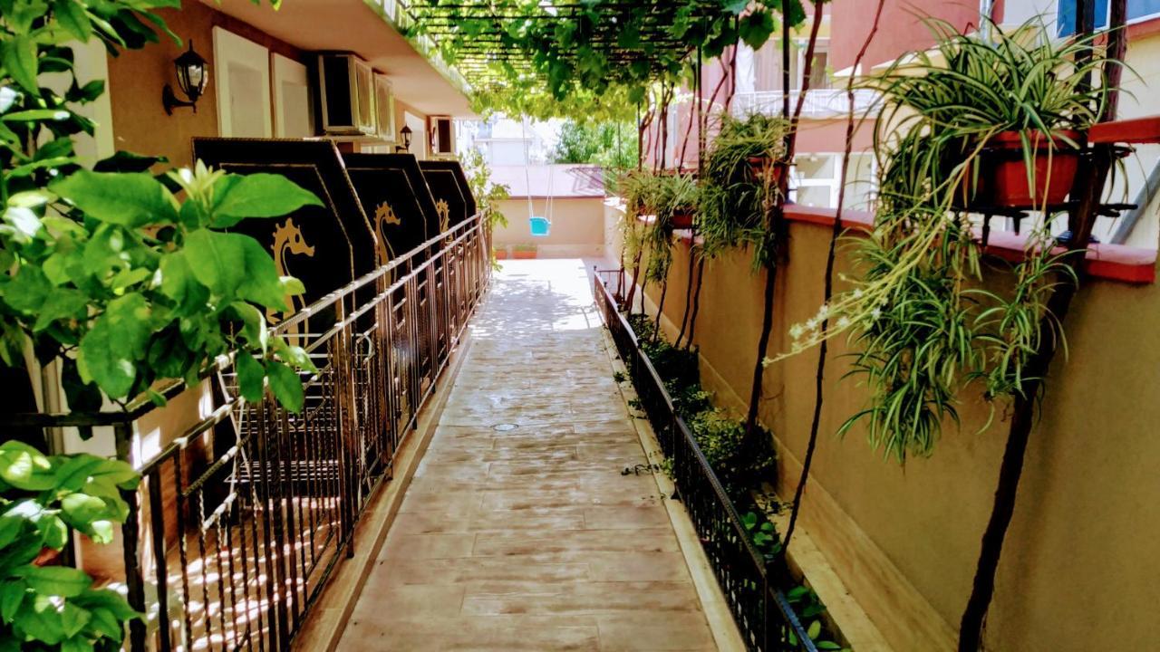 Dracena Guesthouse Ravda Buitenkant foto