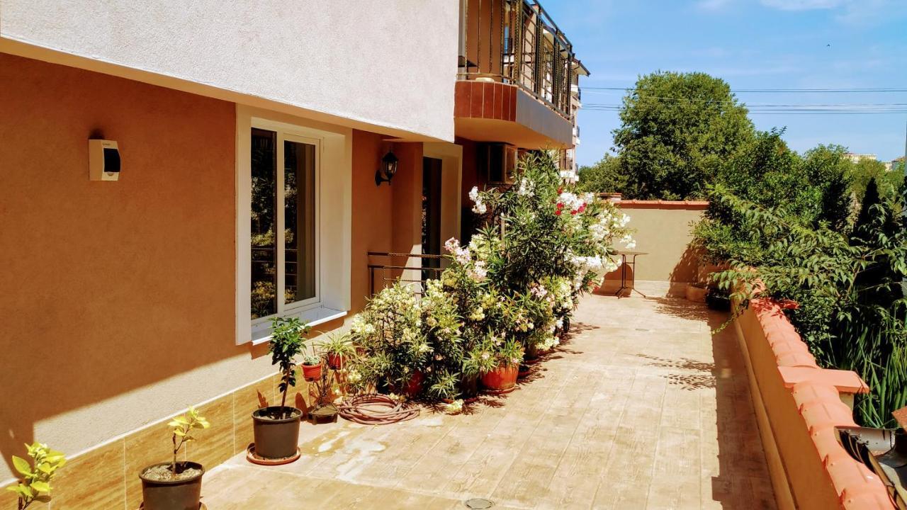 Dracena Guesthouse Ravda Buitenkant foto