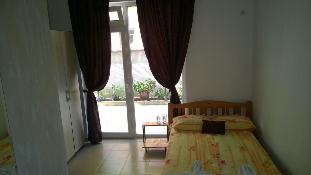 Dracena Guesthouse Ravda Buitenkant foto