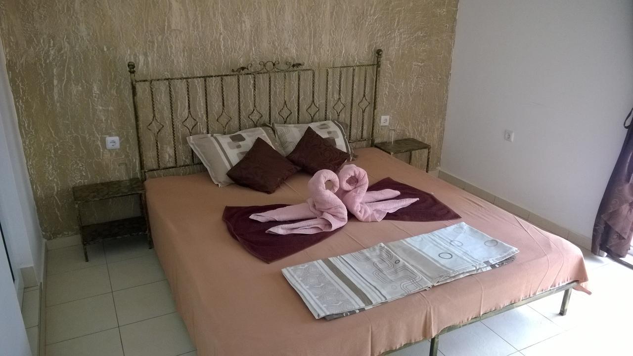 Dracena Guesthouse Ravda Buitenkant foto