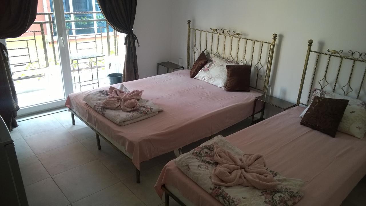 Dracena Guesthouse Ravda Buitenkant foto